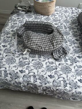 Nursing pillow